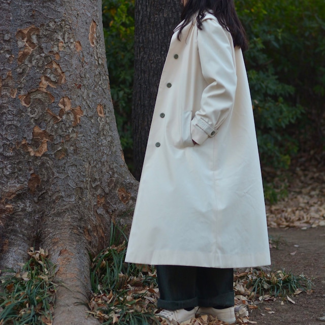 【MADE IN FRANCE】CLAUDE HARVEY PARIS ステンカラーコート "IMPERMEABLE BLANC CREME"