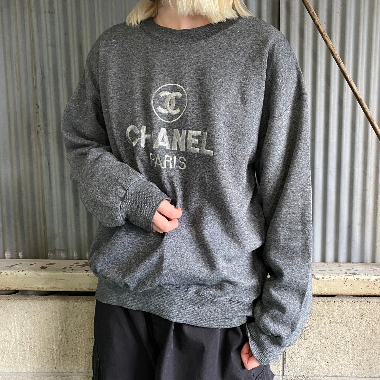 BOOTLEG" 〜年代 CHANEL シャネル フロントロゴ スウェットシャツ