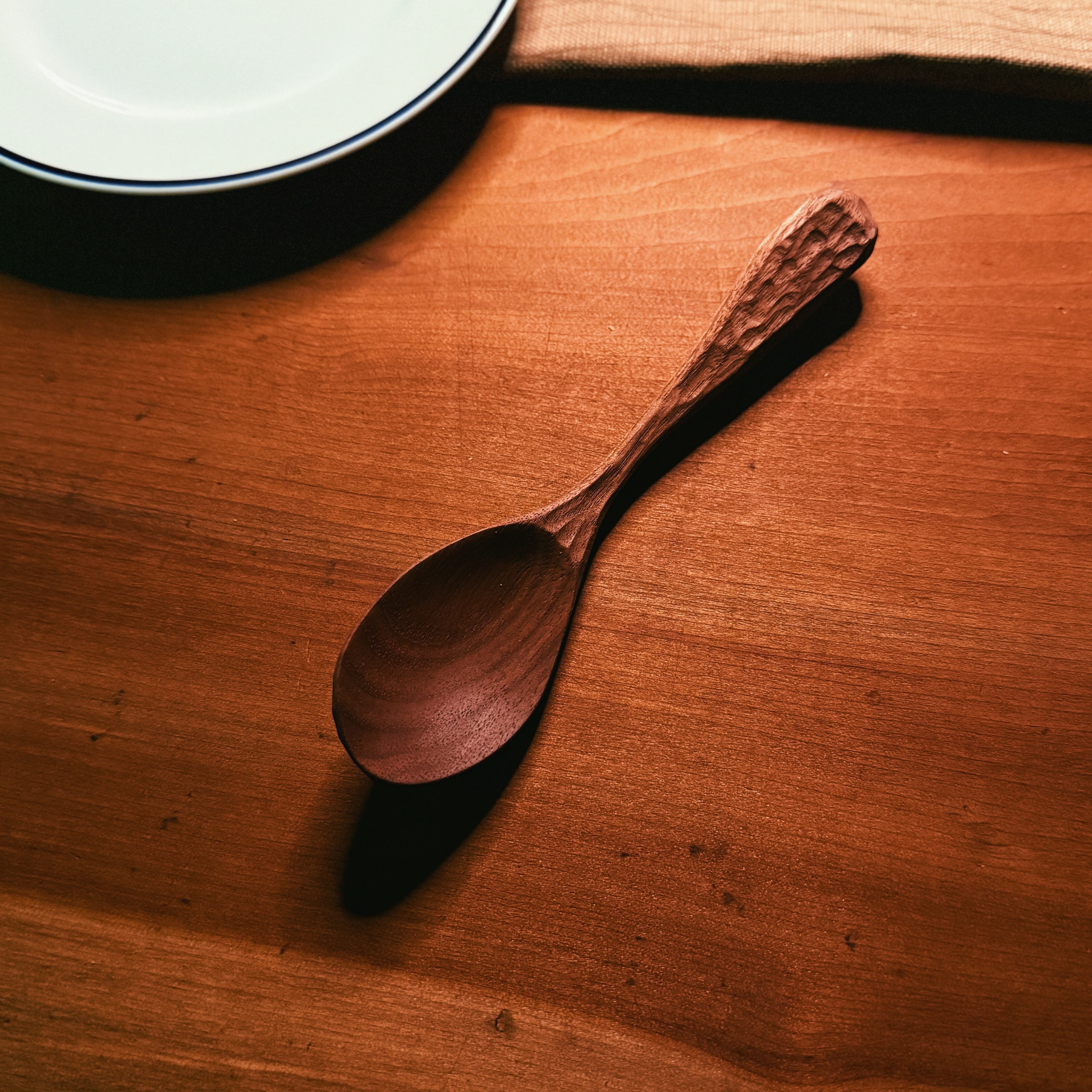 彫りこみスプーン〜知恵の木から SW-26 ウォールナット 無垢材 手作り