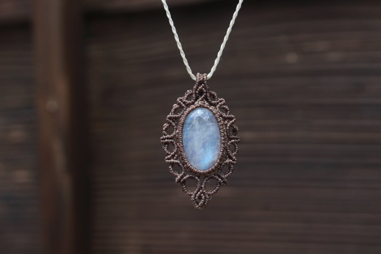 Rainbow moonstone micro macrame pendant