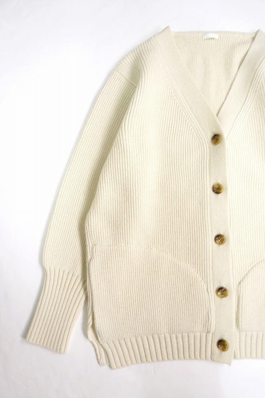 Hand Framed V-Neck C/D