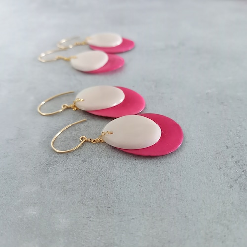 斉藤朱夏さん着用 14kgf Fusia Pink x Beige Tagua Nuts pierced earring / earring