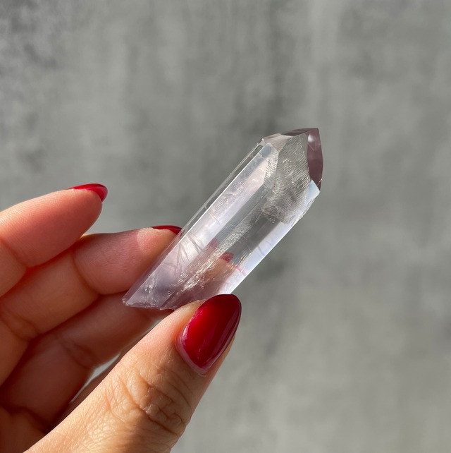 ブラジル・バイーア州コルデイロス産 パープルファントムアメジスト｜全面ポリッシュポイント