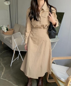 《即納商品》wrap trench onepiece (beige / navy)