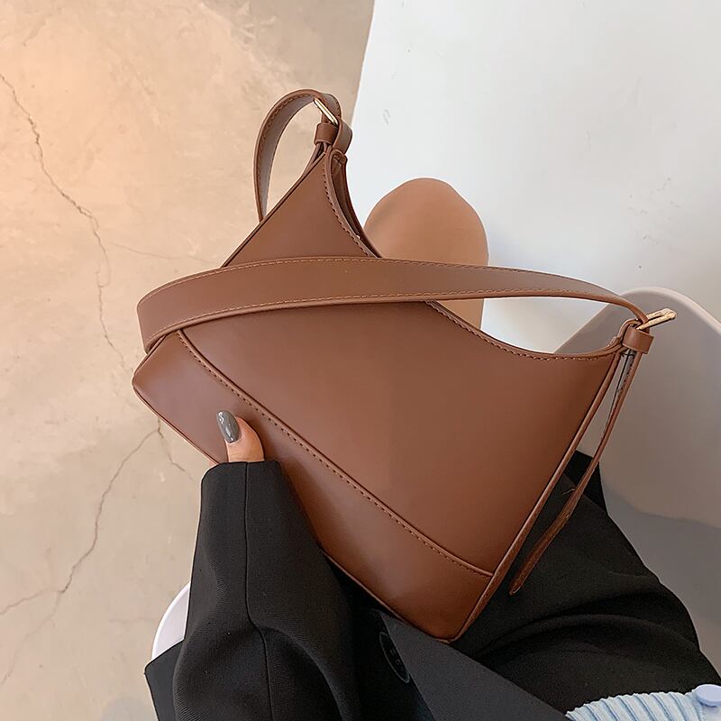 オータムウィンターレッド 秋物 冬物 メッセンジャーバッグ 手作りハンドバック14233142193