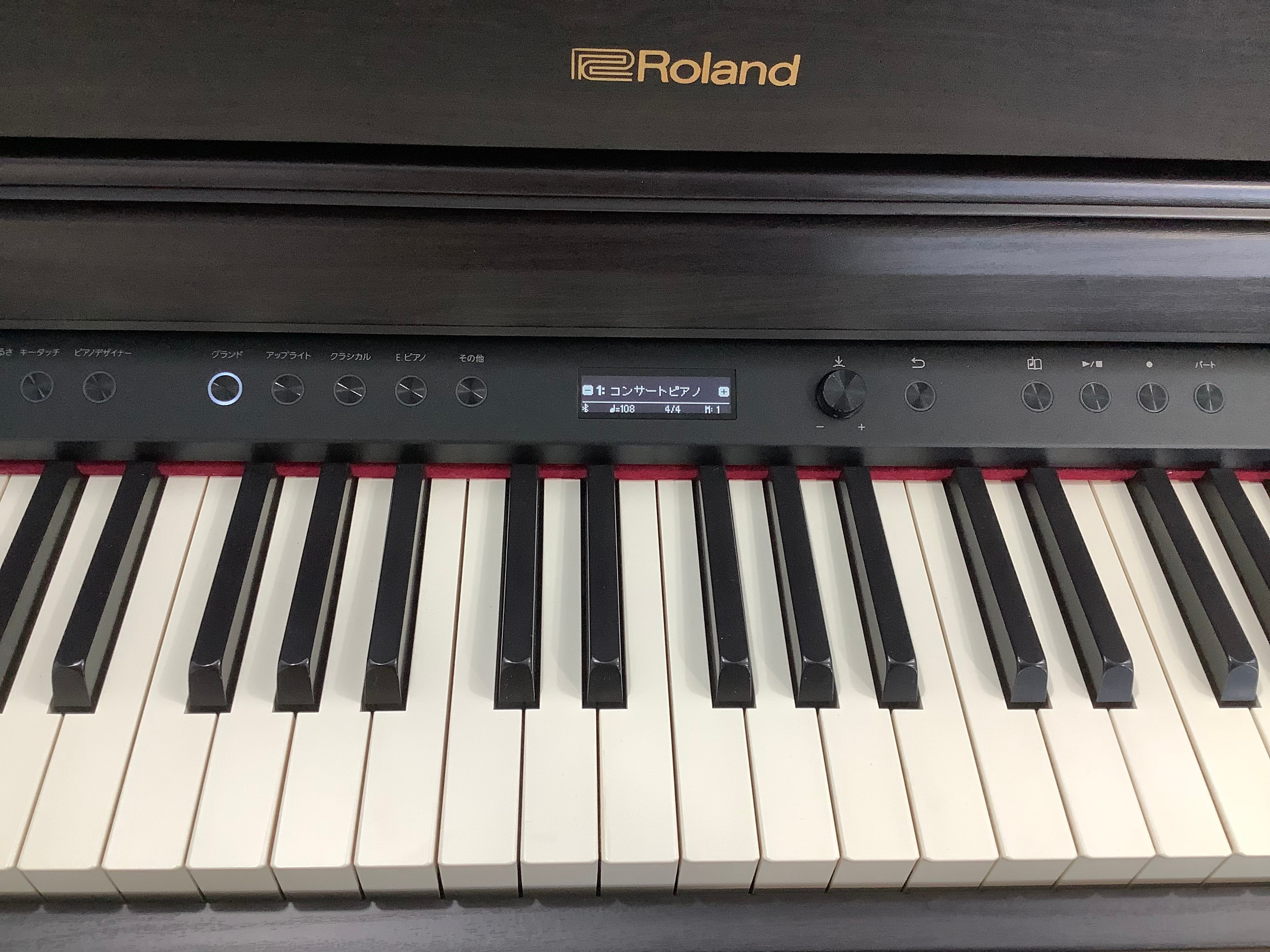 ★63112【電子ピアノ】ROLAND　HP704DR　19年製 ☆63112【電子ピアノ】ROLANDHP704DR19年製