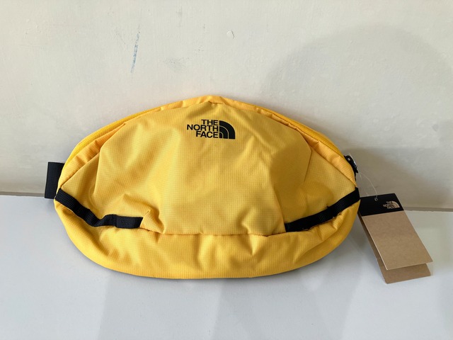 THE NORTH FACE ASCEND HIP SACK (GOLD YELLOW)