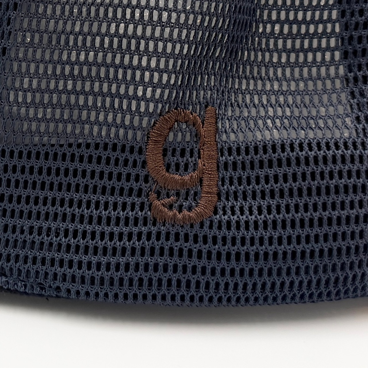 【gifthat別注】Coopers Town Felt on Embroidery Logo Mesh Cap