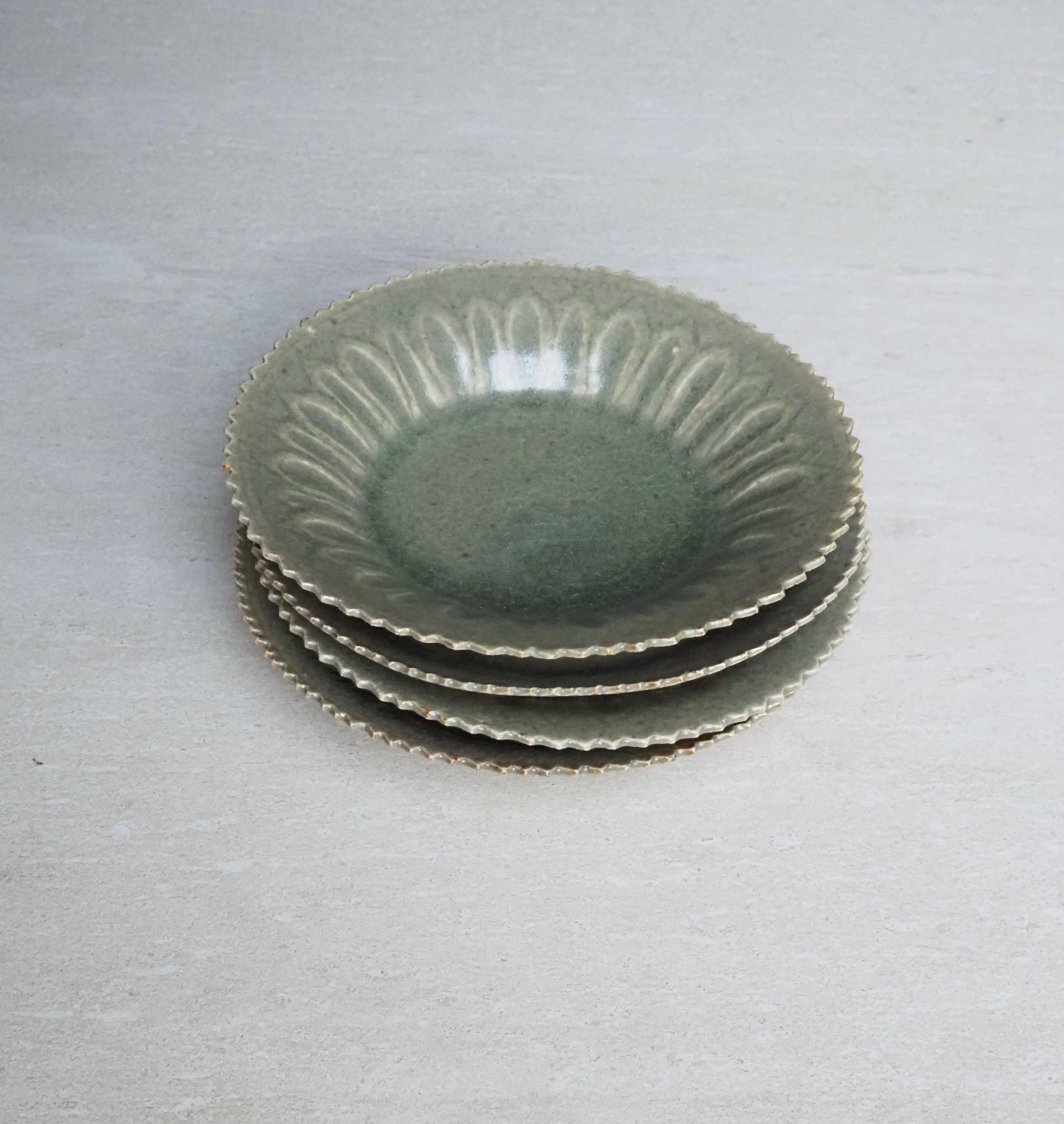 田中 大喜／緑淡釉 蓮弁文5寸皿 | ならまちミレー