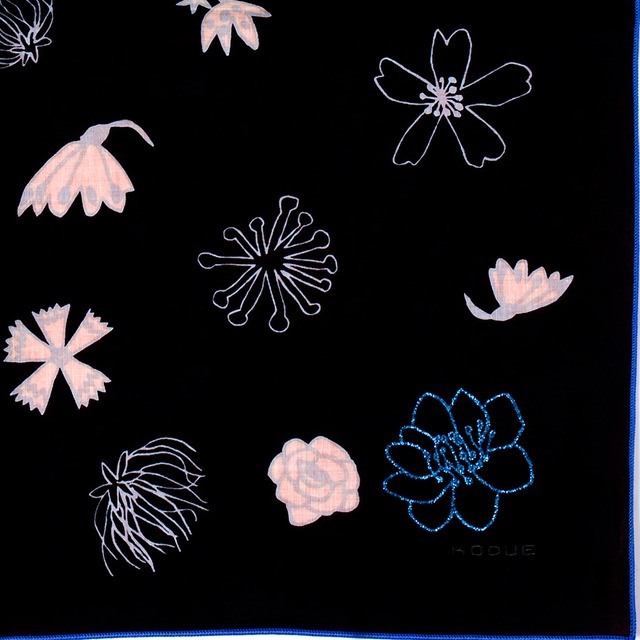 ひびのこづえ ハンカチ 花々 / ブラック 刺繍入り 2枚合わせ 48x48cm KH07-18
