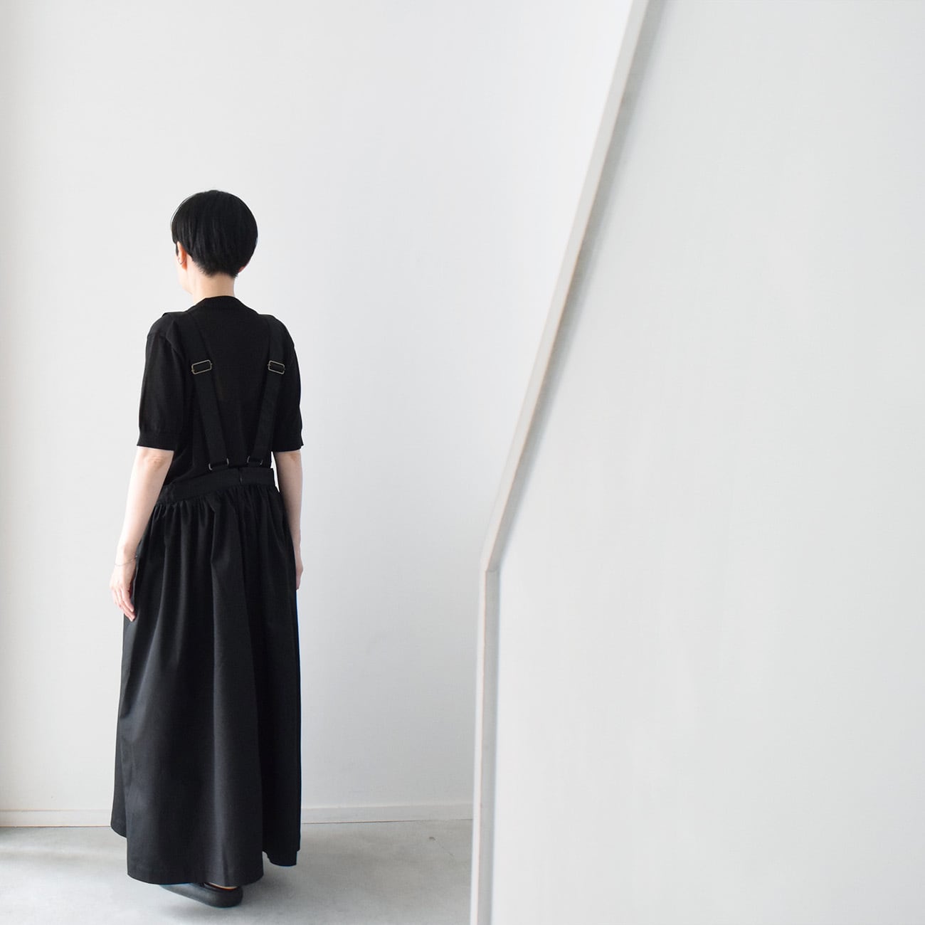 skep スケップ　ギャザージャンパースカートブラック　日本製 ギャザージャンパースカート：黒［SK03JSBK］ | skep-online shop