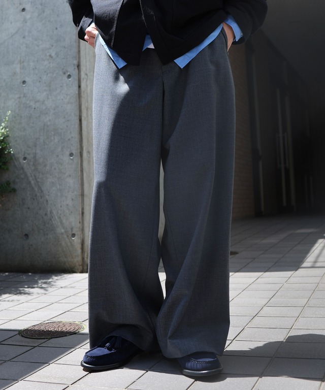 UNIVERSAL PRODUCTS. / 261-60514  SUMMER WOOL WIDE TROUSERS (GRAY)