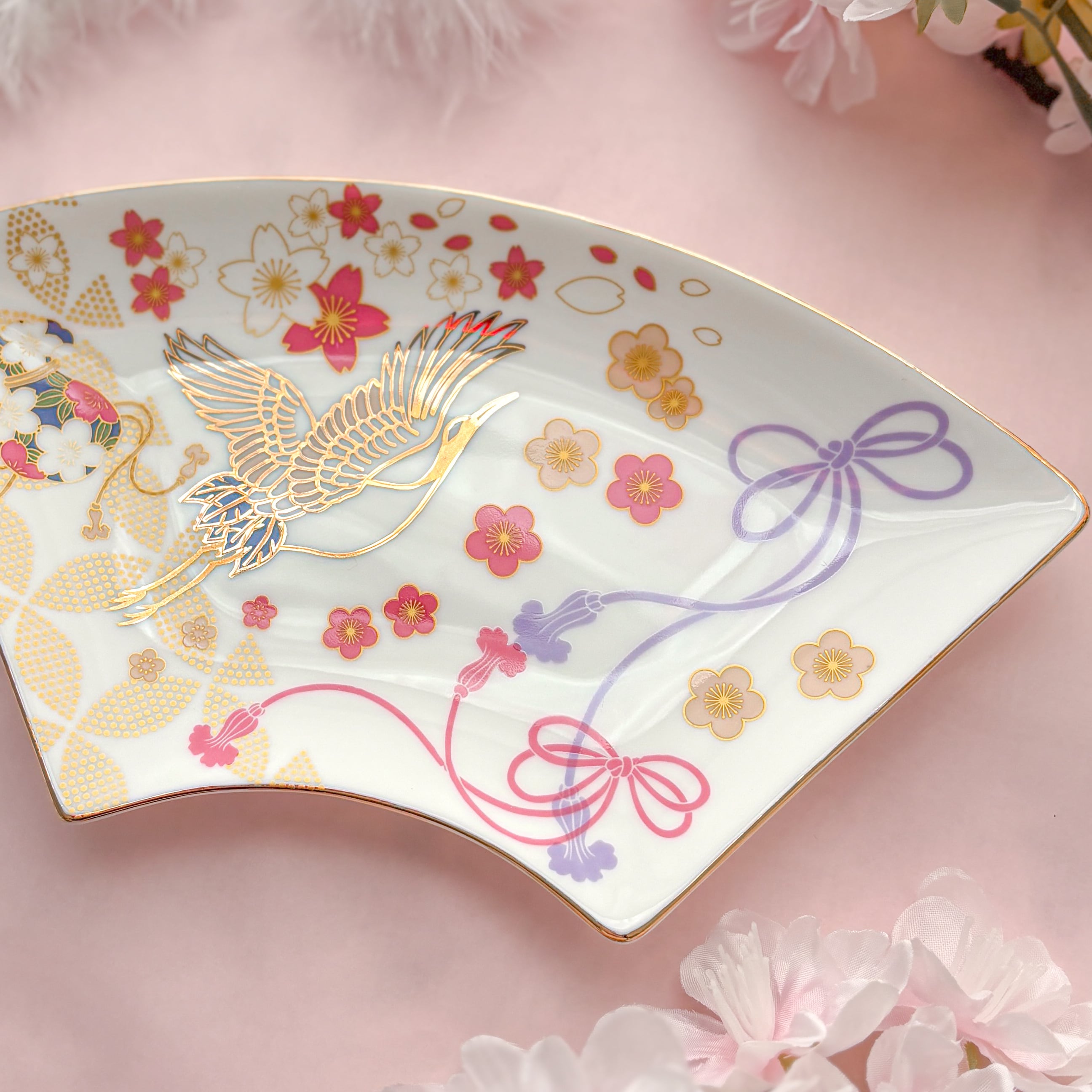 鶴が舞う扇皿〜福を呼び、縁を結ぶ〜 | Blanche Neige