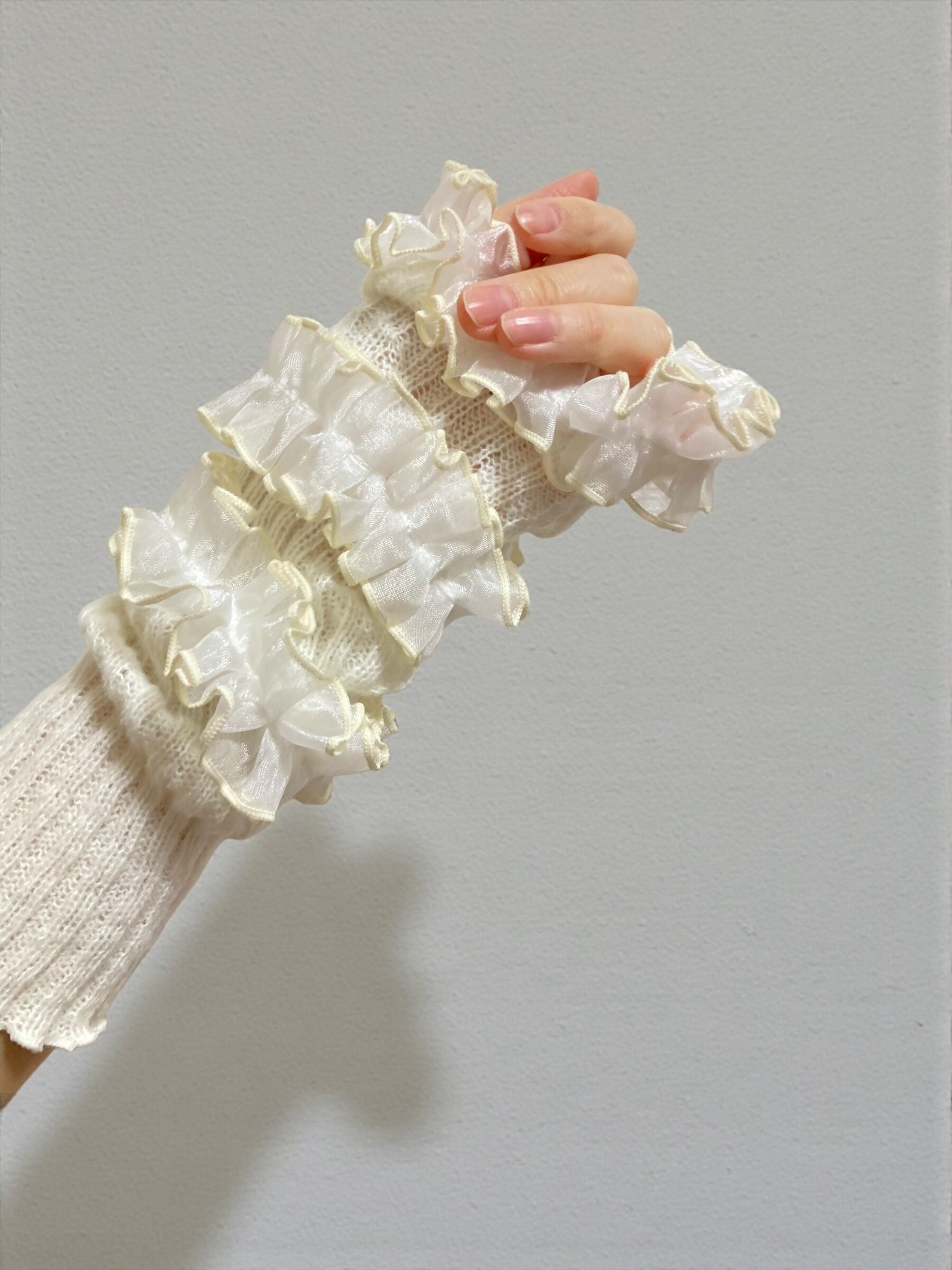 【solmu select】frill frill frill ARM&LEG warmer(白×アイボリー)