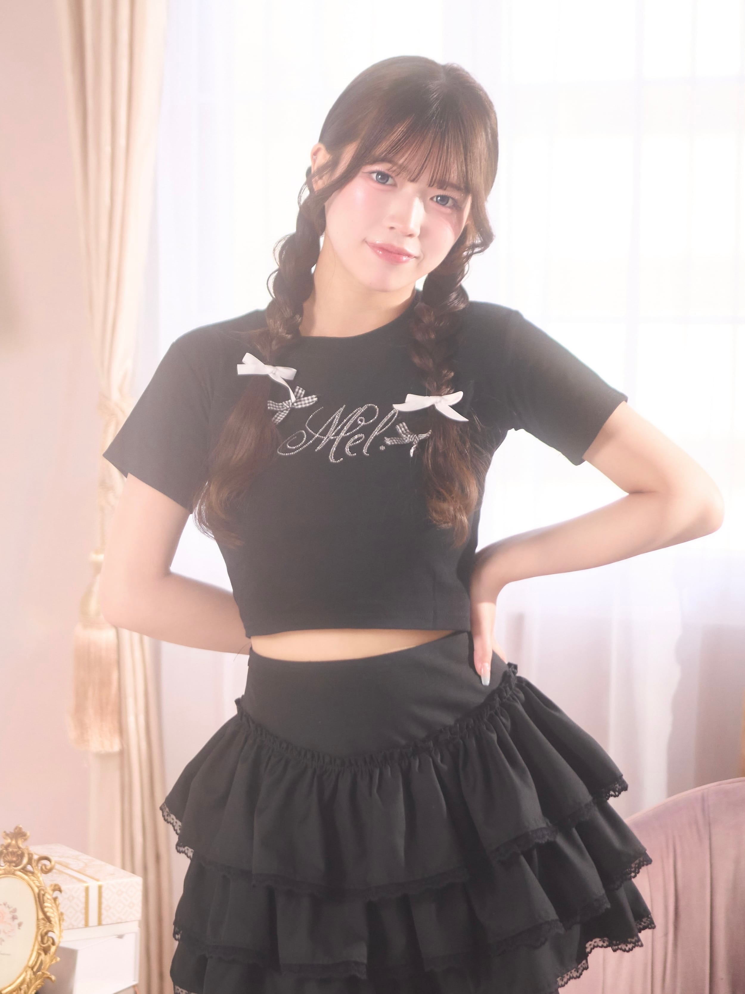 Mel. ribbon tops