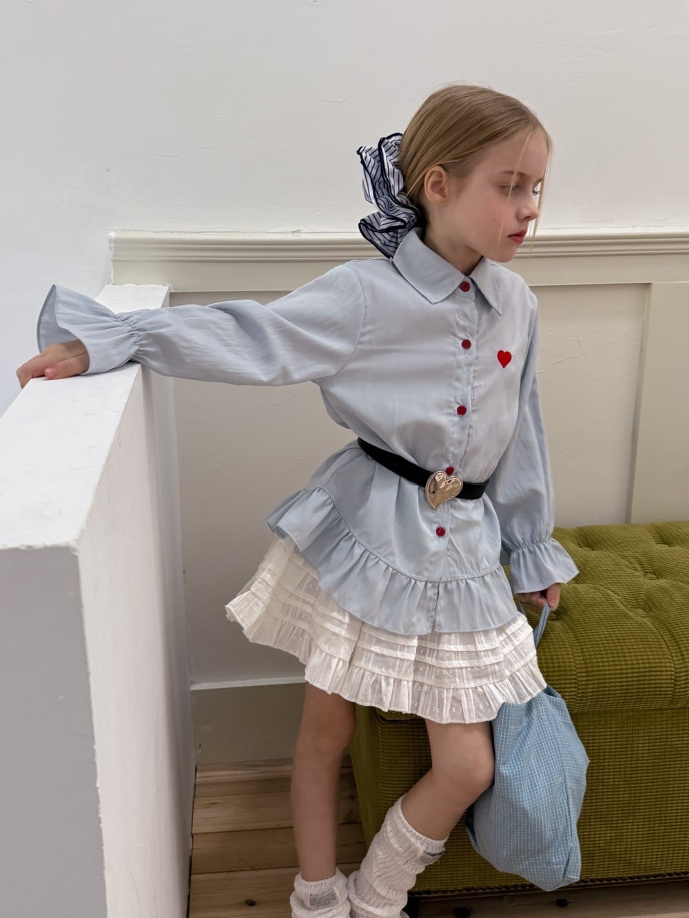 ベルト付きハート刺繍シャツ