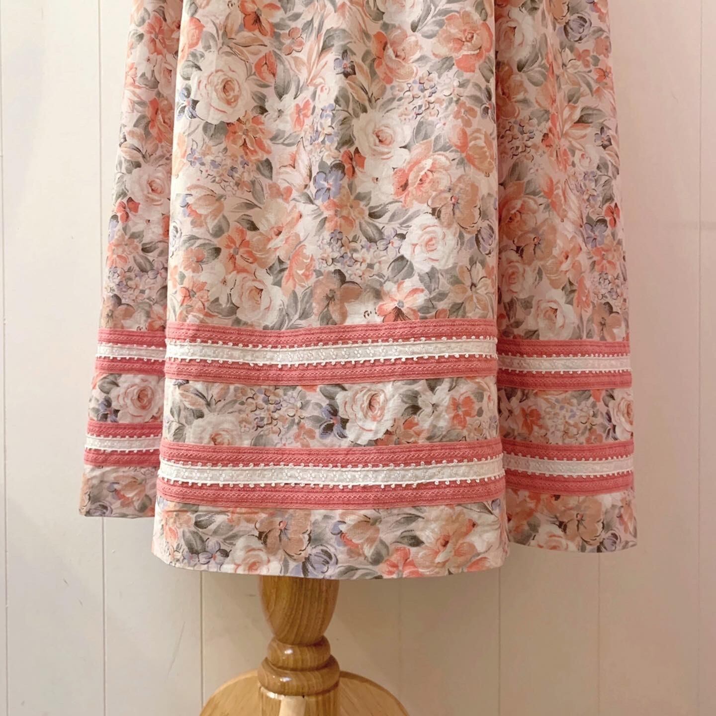 60s pink flower tape skirt