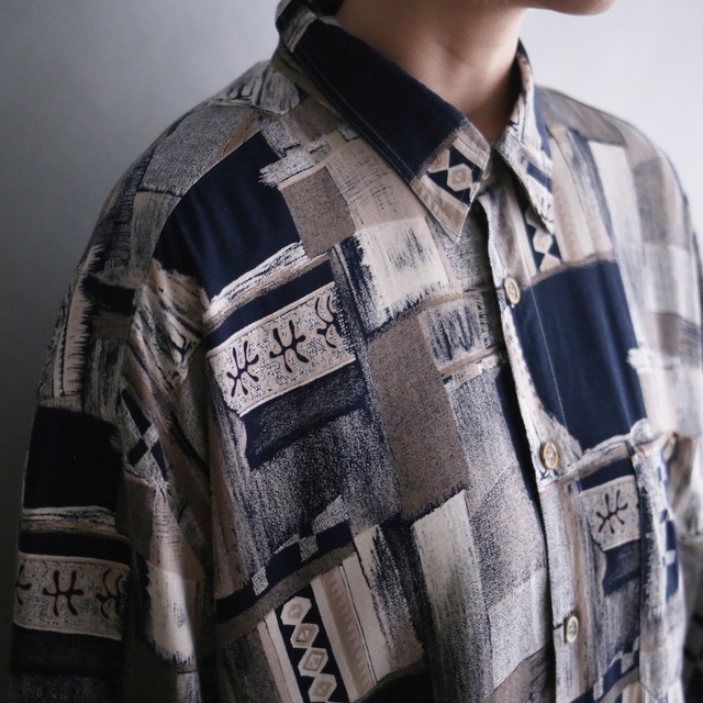 "擦り” block art pattern loose h/s shirt