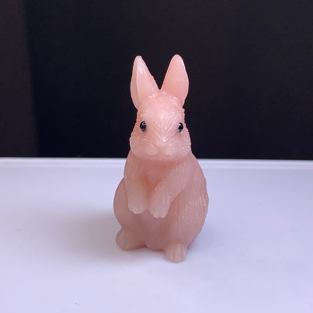 8.ピンクオパールうさぎ・インテリア