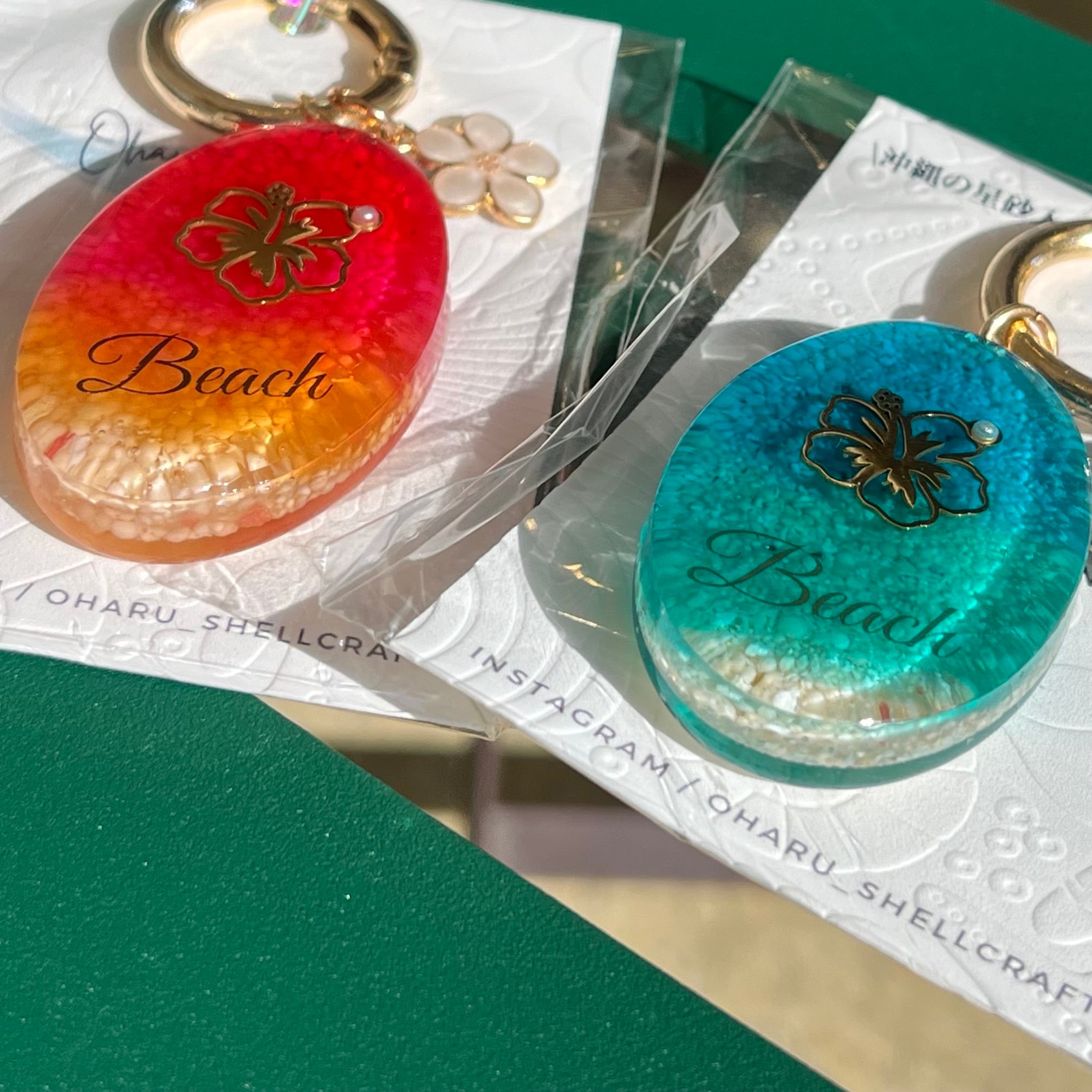 OHARU【送料込】ハイビスカス／海を感じる星砂キーホルダー（T-A53-4.6