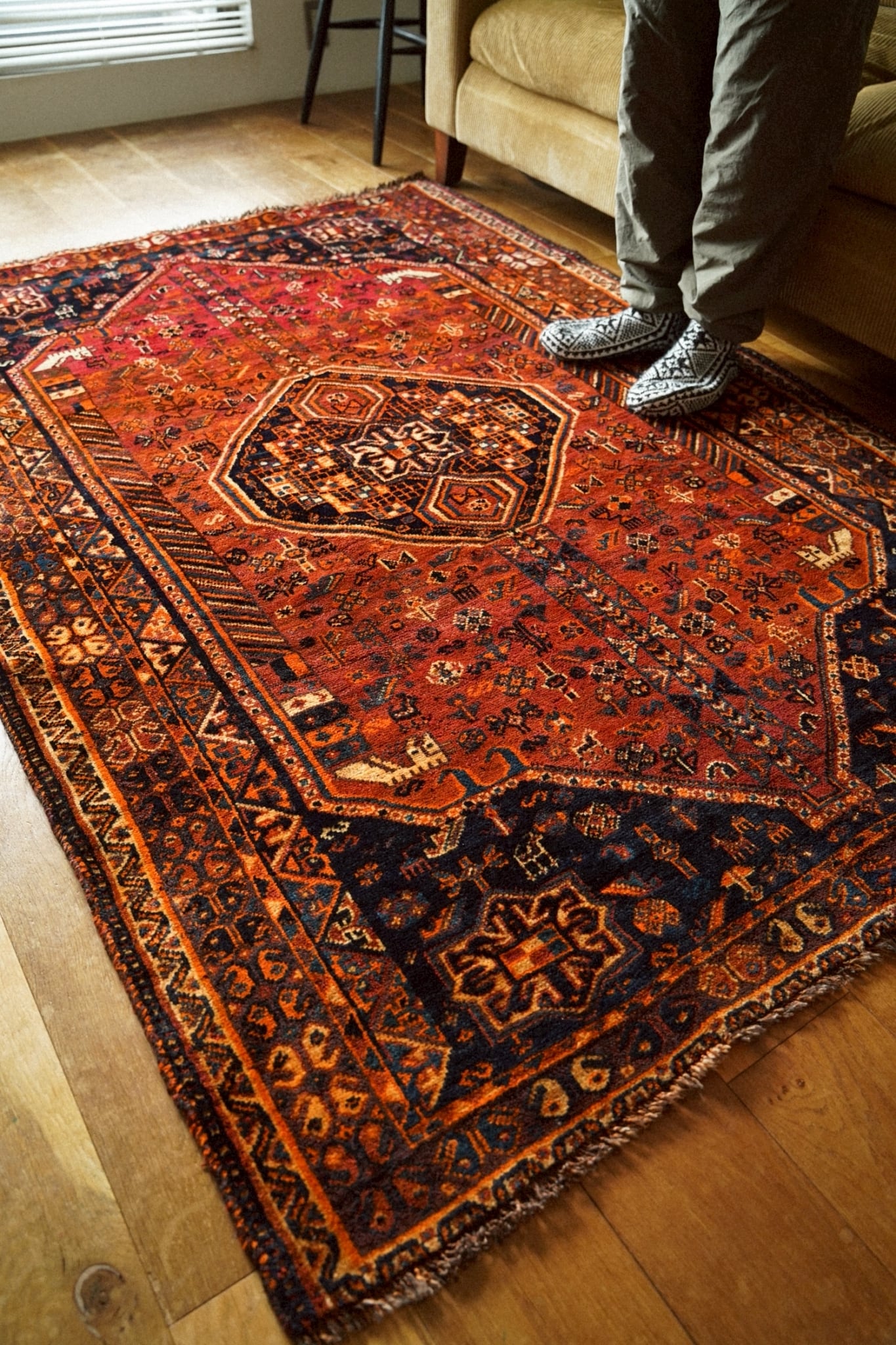 2288-Vintage Qashqai rug