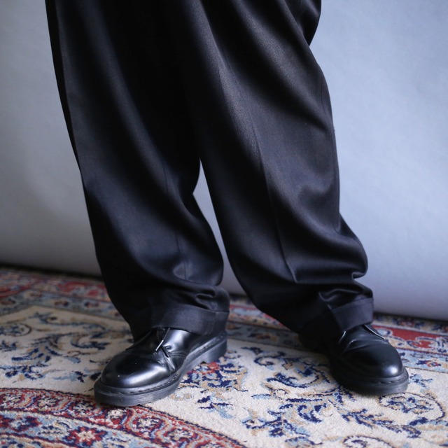 "TOOMY BAHAMA" 2-tuck tapered silhouette black wide slacks