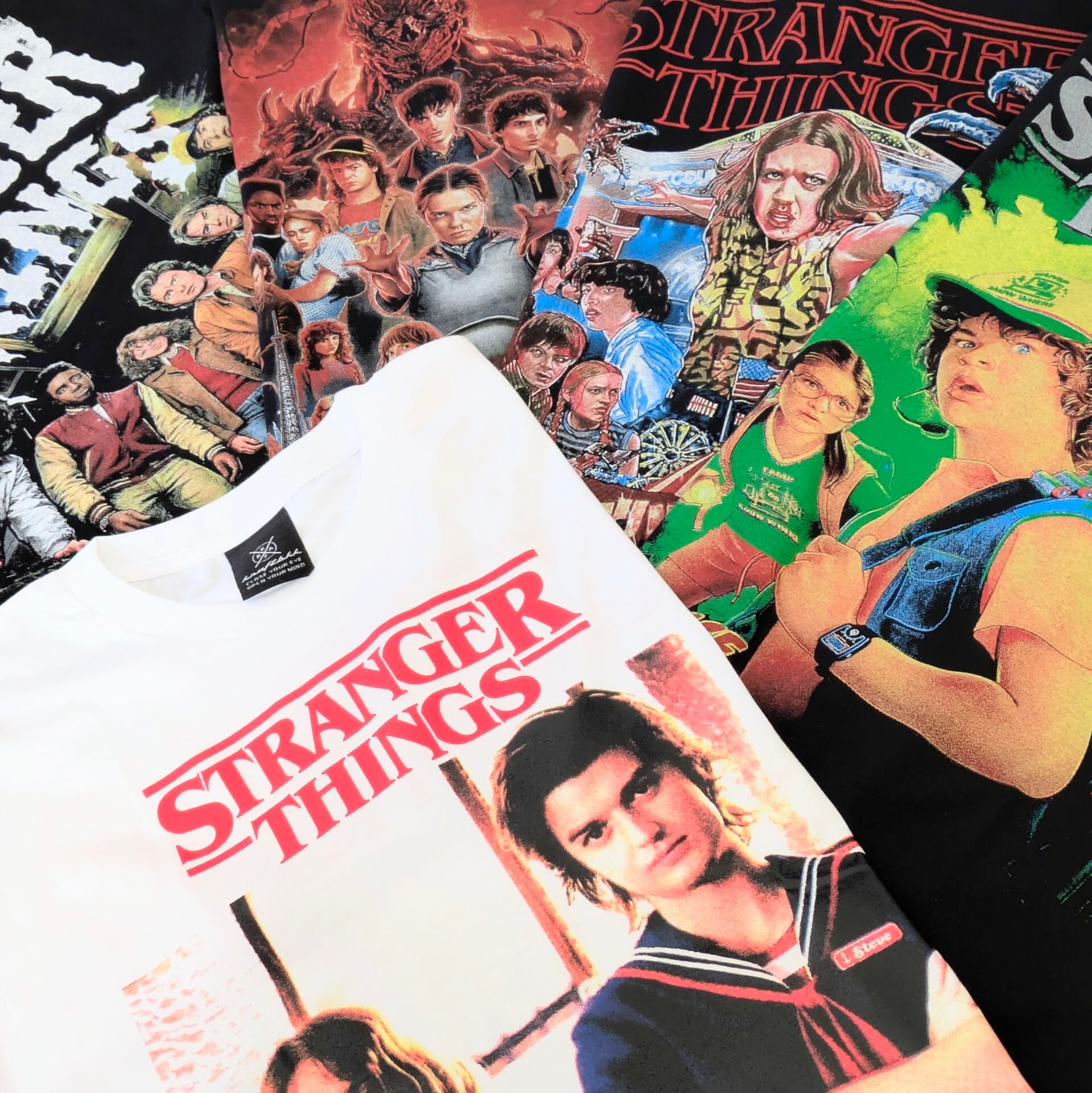 【 Stranger Things / ストレンジャーシングス  】『 One Last Strange Adventure 』 Tシャツ〚アメリカン雑貨 アメトイ〛