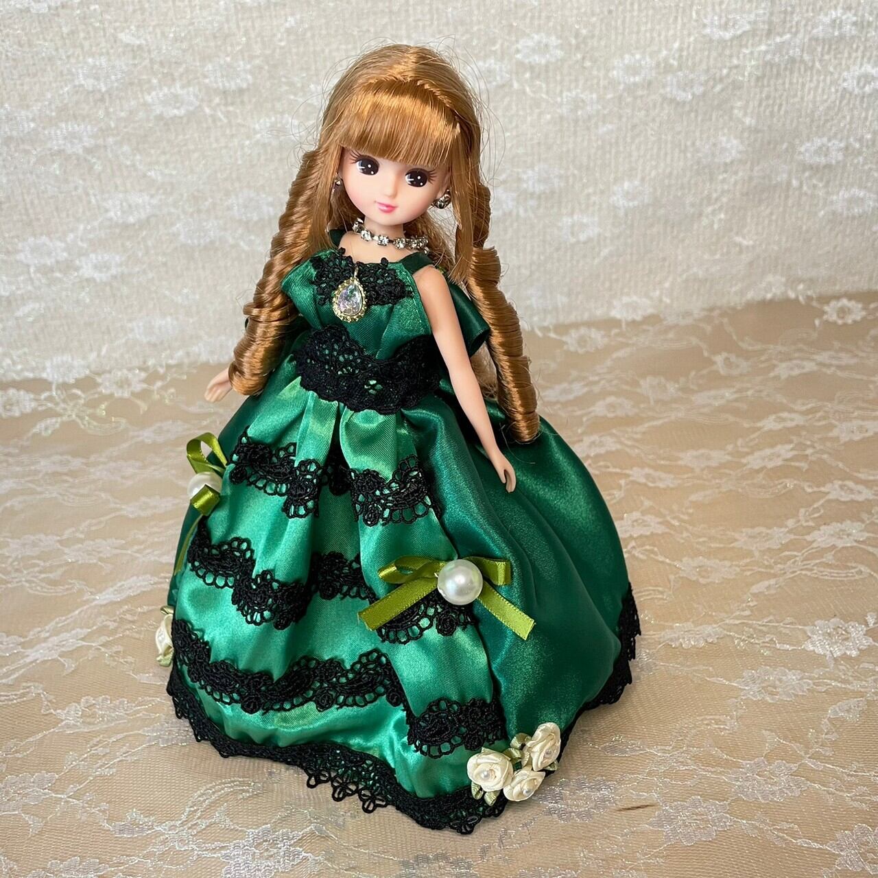 クリスマスシリーズ】クリスマスグリーンのクラシカルドレス