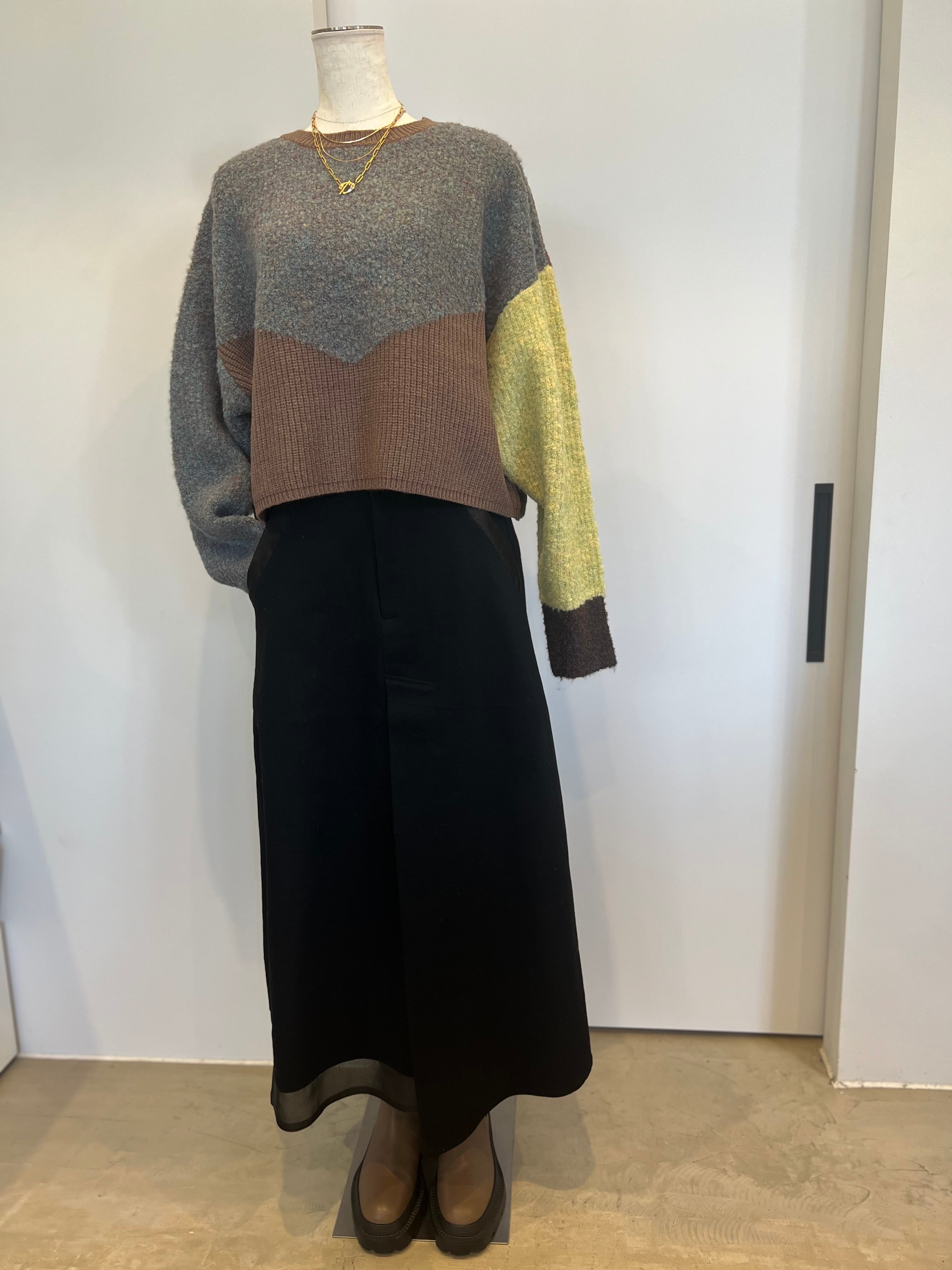 【SELECT】カラーブラックショート丈ニット　29-0451