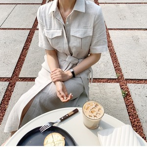 ワンピース レディース 送料無料 2色 シャツワンピース コットンリネンワンピース  タイトワンピース 半袖  ミモレ丈 ミリタリーシャツ リラックス リゾート 綿 麻 夏 薄手 おしゃれ ナチュラル かわいい かっこいい こなれ感 スタイル 小顔見せ 着痩せ 体形カバー インスタ トレンド きれいめ エレガント ルーズ カジュアル ゆったり  大人かわいい 上品 無地  ゆる  ホワイト ナチュラル ポケット ミリタリーテイスト  シャツドレス