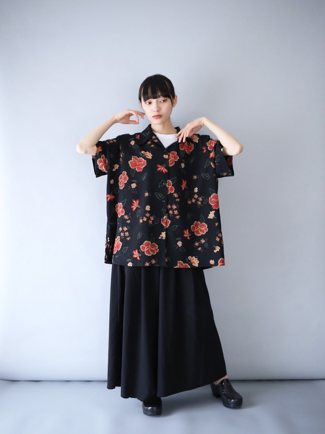"花柄" black base red flower pattern box silhouette h/s shirt