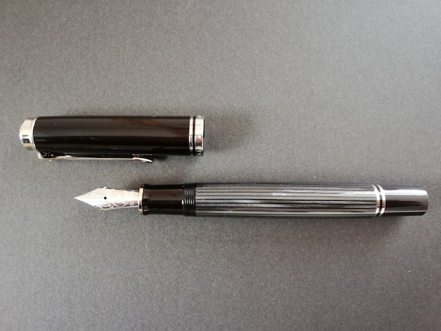 ペリカン スーベレーン M８０５ シュトレーゼマン ブラックストライプ　Pelikan Souverän M805 Stresemann　（細字）　18C　　　　　01904