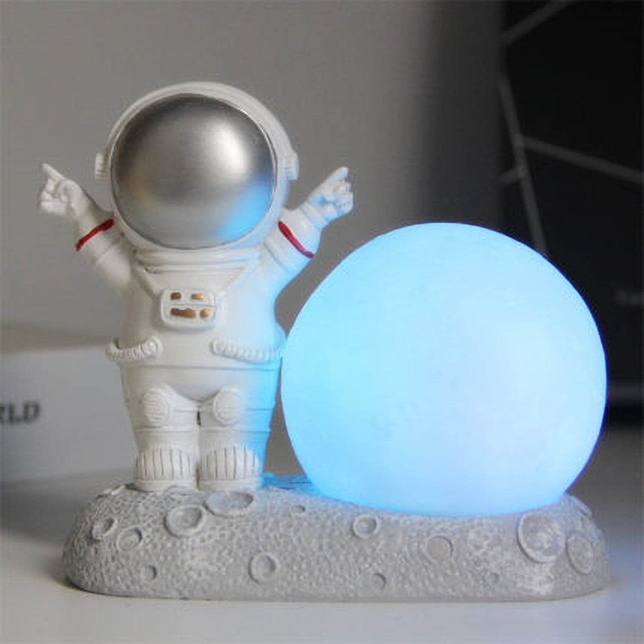 宇宙飛行士＆月ライト | space products