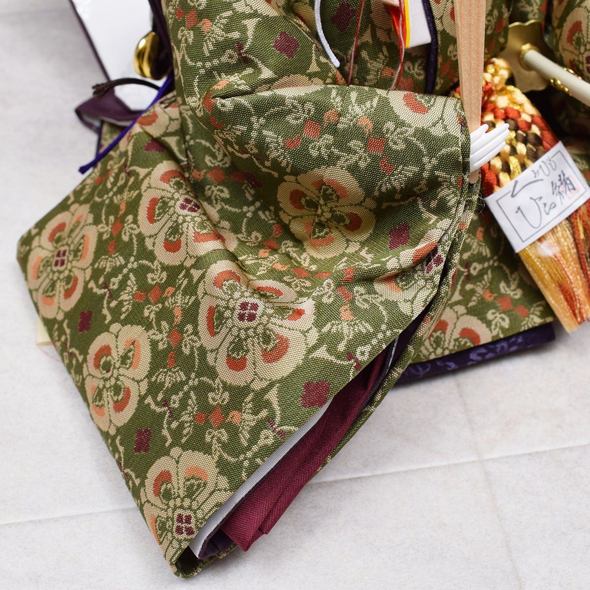 雛人形 親王飾り【龍村美術織物 花鳥梅花文錦(緑)】モダン｜おしゃれ