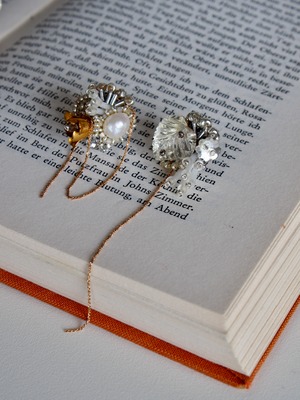 " Lily collage earrings "