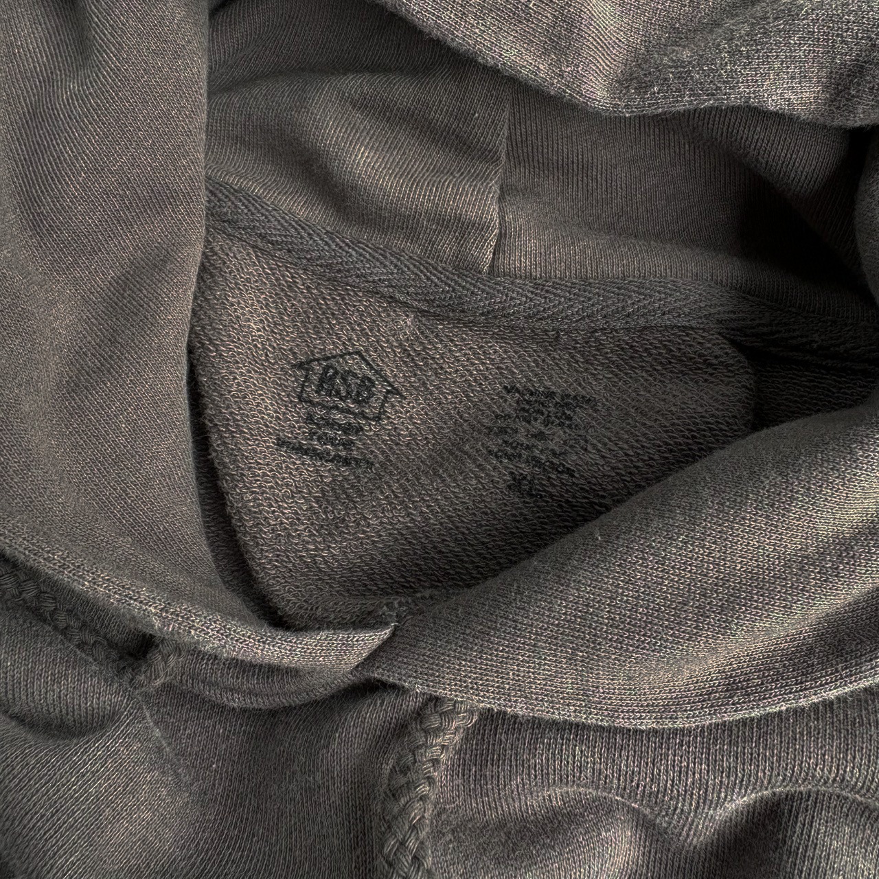 RSB HOT BASE RELAX GRAPHIC PULLOVER HOODIE FADE BLACK