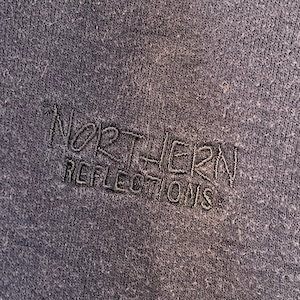 【NORTHERN REFLECTIONS】カナダ製 ヘンリーネック スウェット ゆるだぼ XL オーバーサイズ ビッグサイズ ワンポイント アメリカ古着