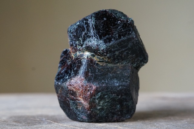 アルマンディン・ガーネット① Almandine Garnet Twin 198g