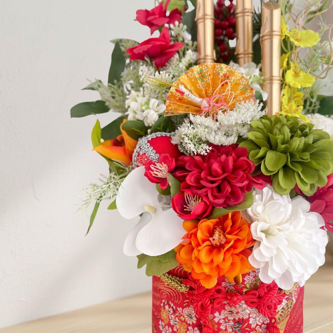 ⑭ 和モダン門松 M｜可憐な花々と竹が奏でる、モカアンドマルシェの