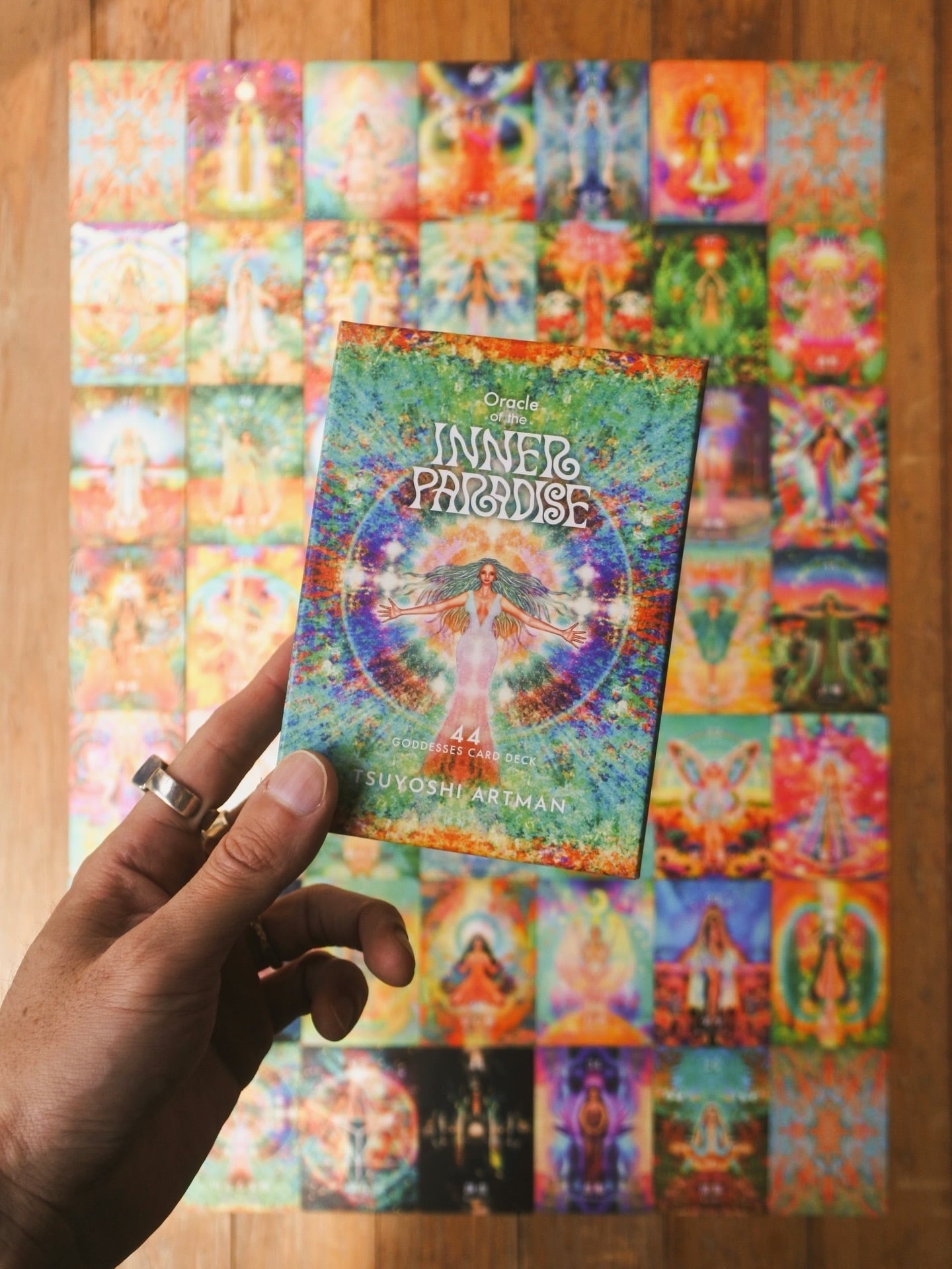 Oracle of the Inner Paradise - 44人の女神のカード | TSUYOSHI