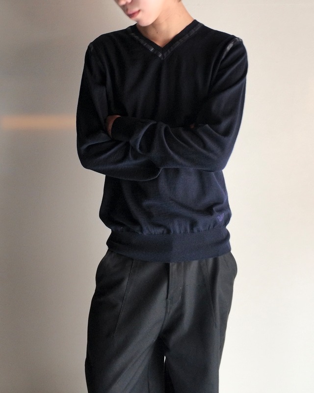 【EMPORIO ARMANI】bondage tape v-neck knit
