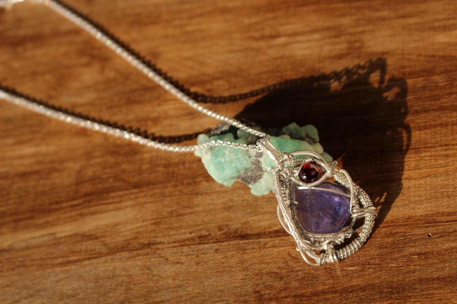 Tanzanite & Garnet siver 925 wirewrapping pendant