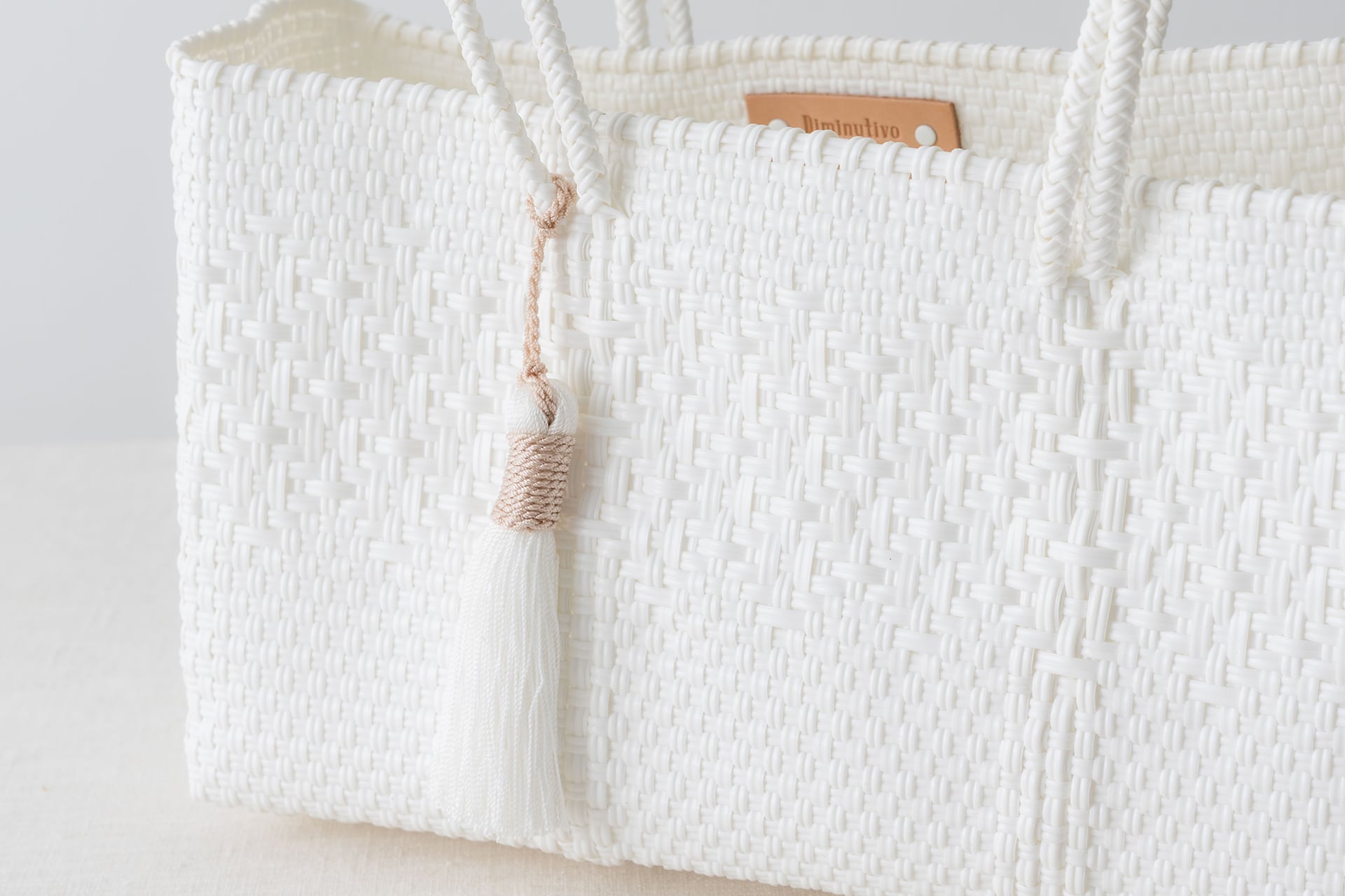 真藤舞衣子さん×天然生活 メルカドバッグ・タッセル付き 小 | 天然生活