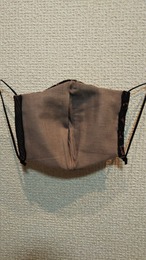 黒い花柄レースとダブルガーゼのおしゃれマスク ハンドメイド 黒×渋赤