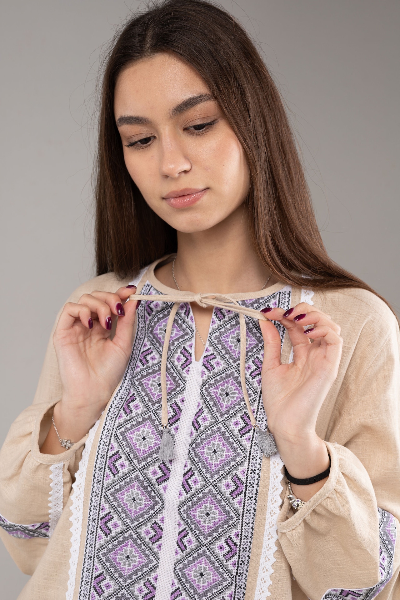 ウクライナ刺繍ヴィシヴァンカ　バルーン袖　手刺繍　麻　レディース・フリーサイズ - 1