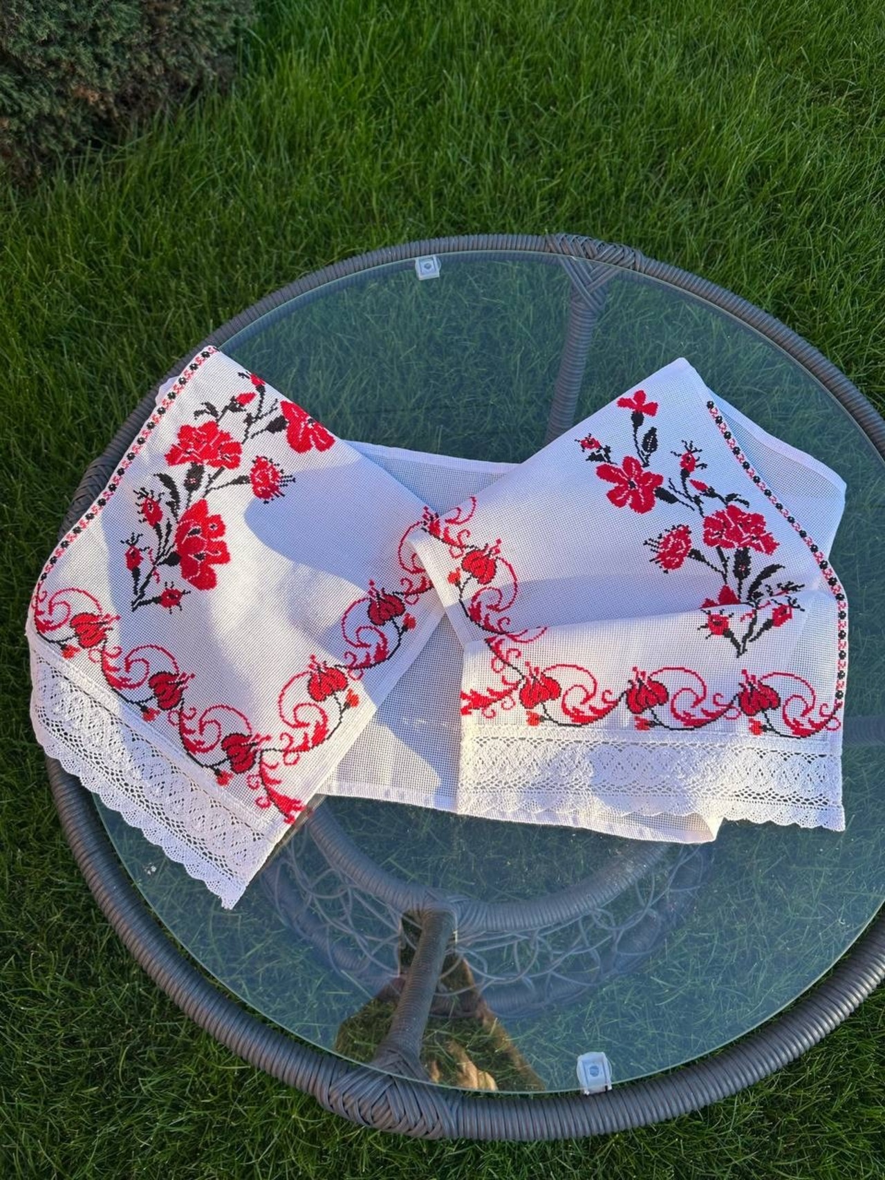 ウクライナ伝統手刺繍祭具タオル「ルシニク」 - 2