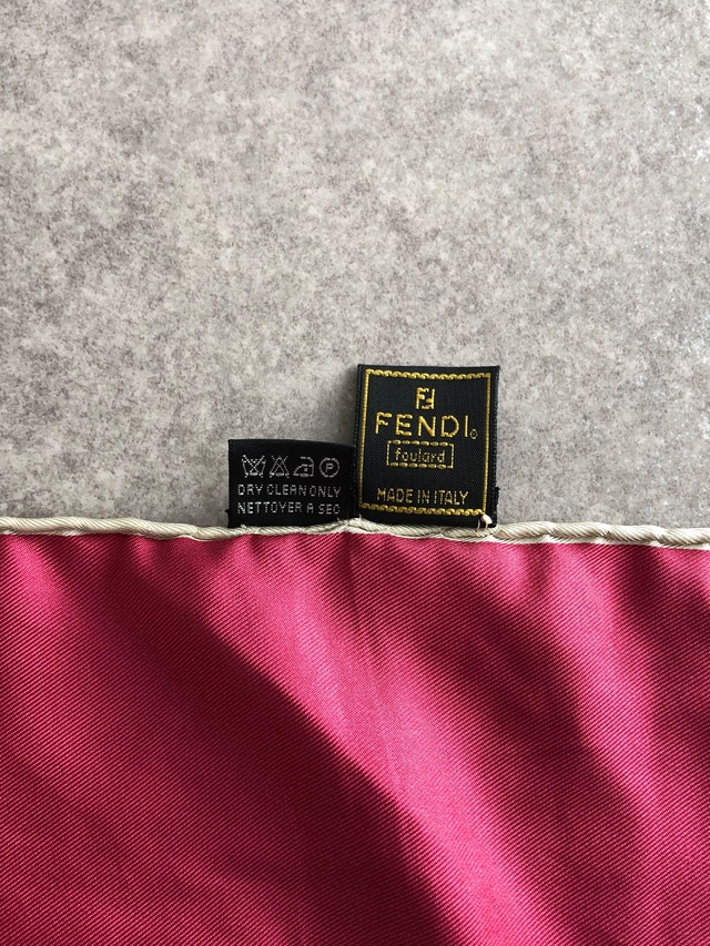 FENDI フェンディ スカーフ ピンク 手袋モチーフ シルク  vintage ヴィンテージ オールド vn8yrf