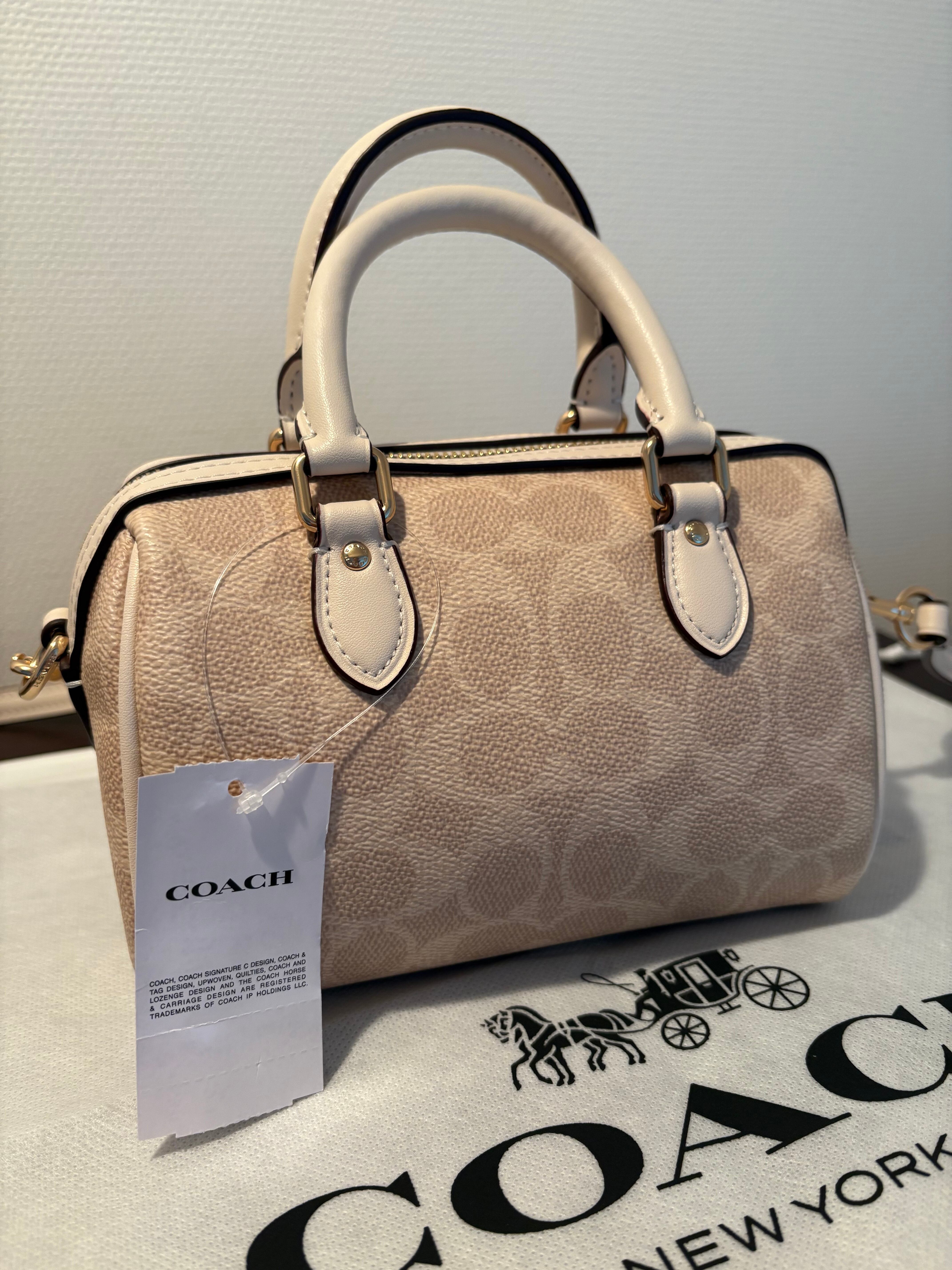 71,500円新品COACHコーチミニローアンクロスボディ バッグ
