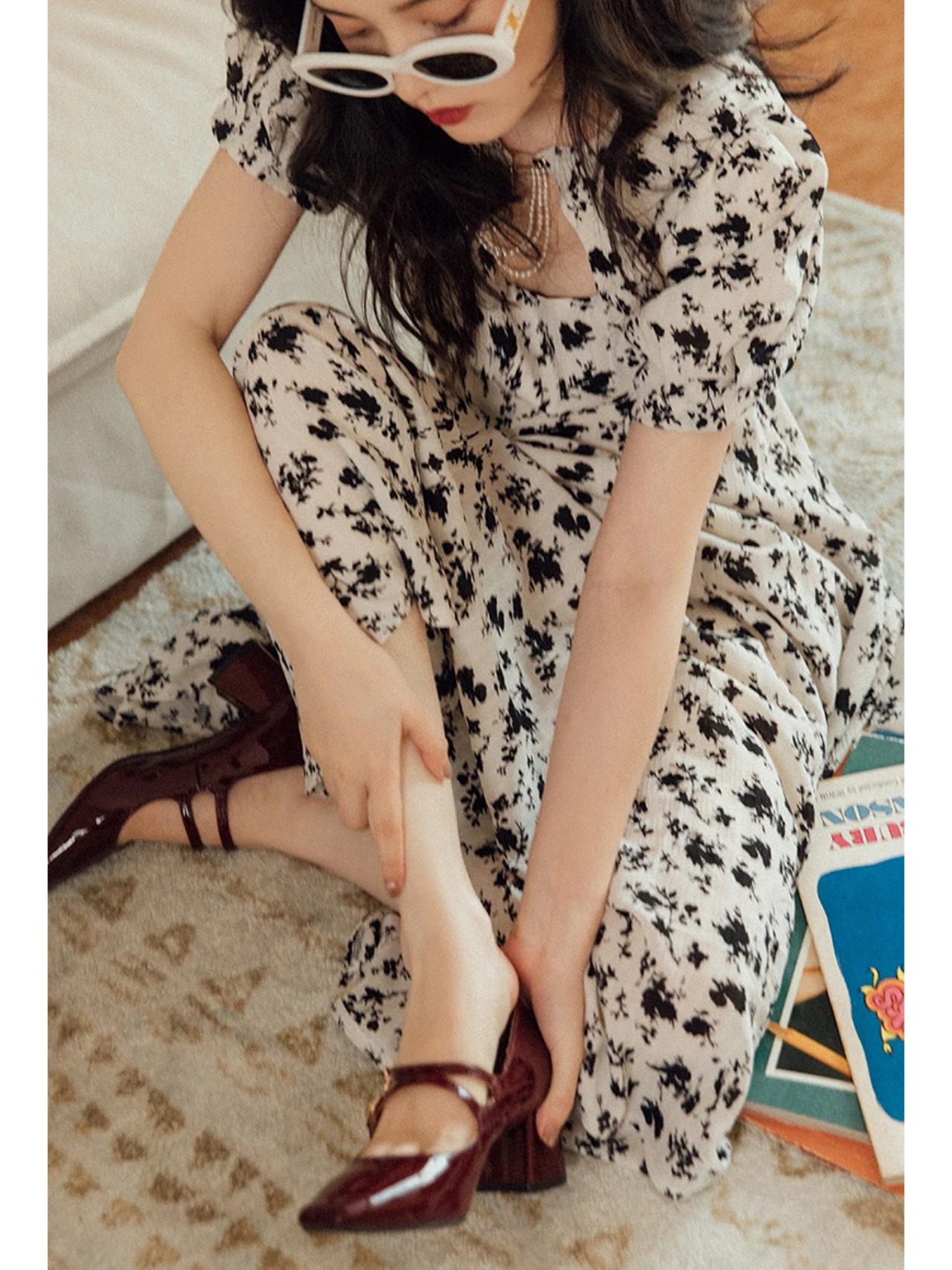 【0065】Modern Vintage Flowers Short Sleeve Dress