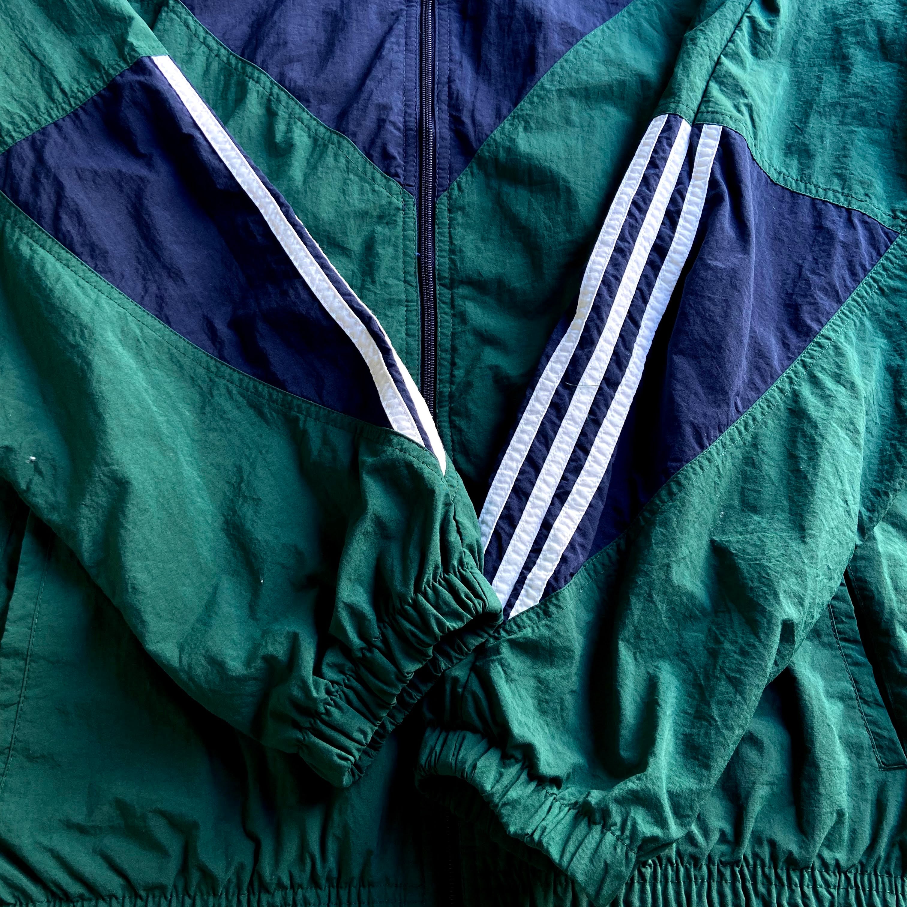 ビンテージ90s白縞×緑黒adidas万国旗タグ ロゴ刺繍ナイロンジャケット